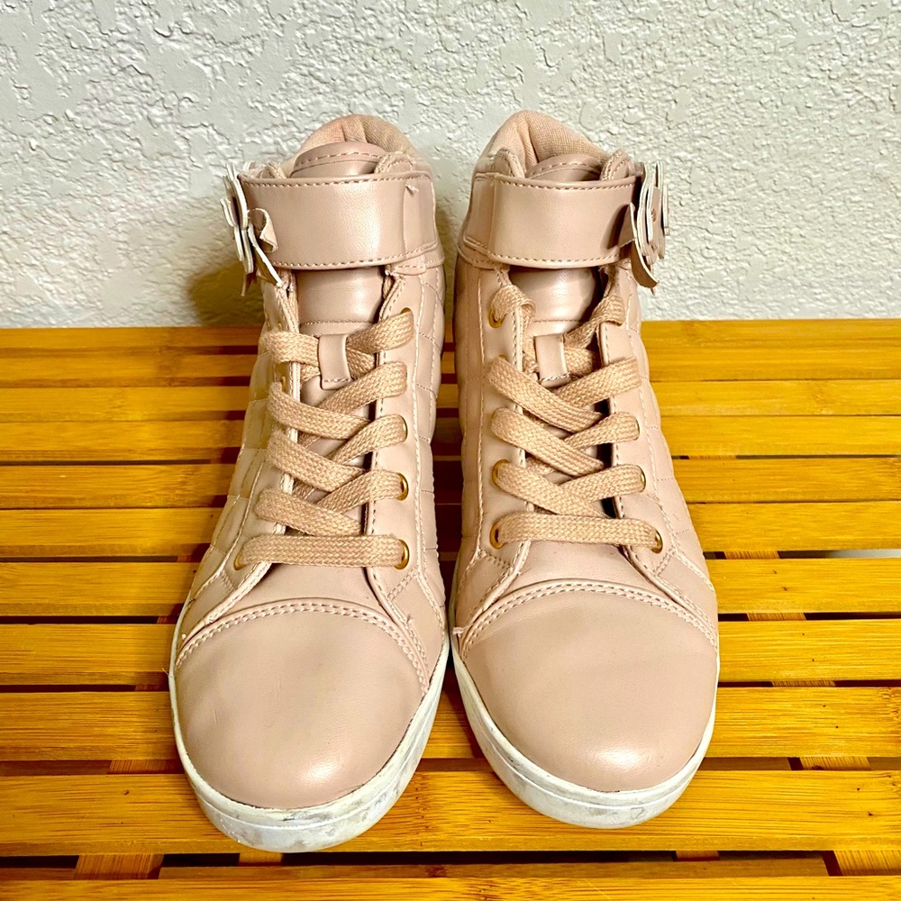 Guess Booties- light pink Flowers/ Crystals